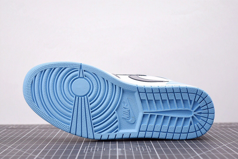 AIR JORDAN 1 UNC PATENT LEATHER CD0461-401