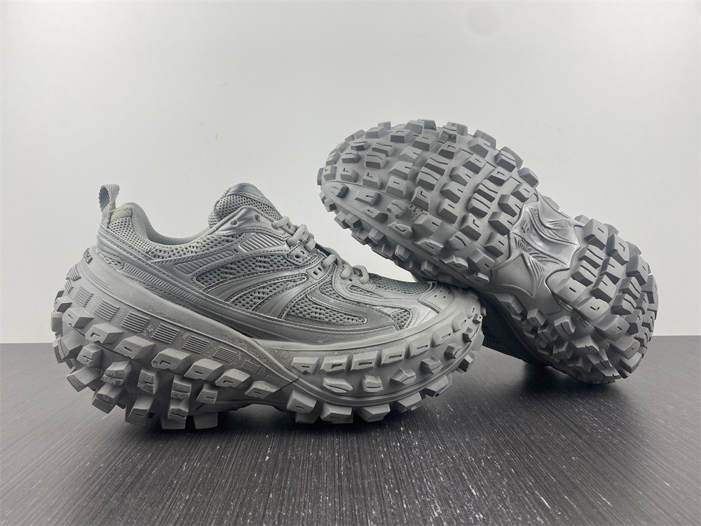 Ba*len*cia*ga bouncer chunky-sole sneakers