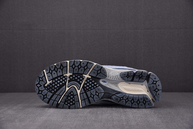 New Balance 2002R Protection Pack Light Arctic Grey Purple M2002RDI