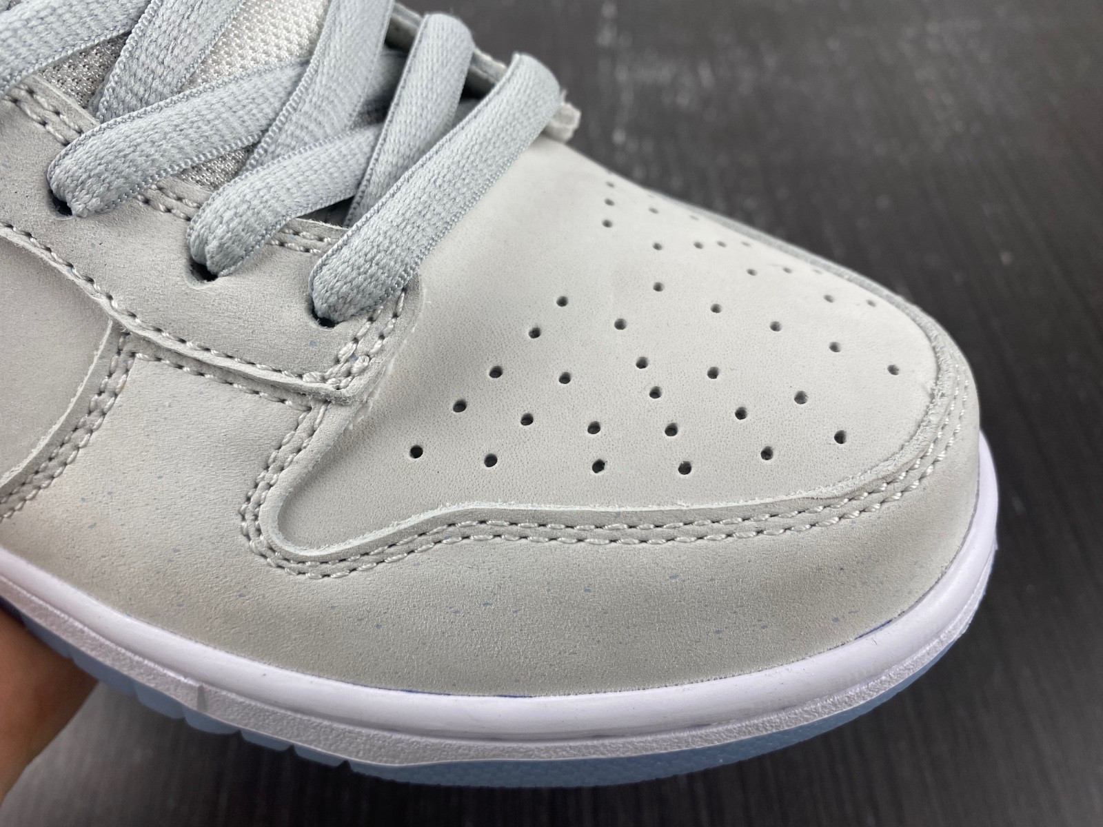 Nike SB Dunk Low White Lobster FD8776-100