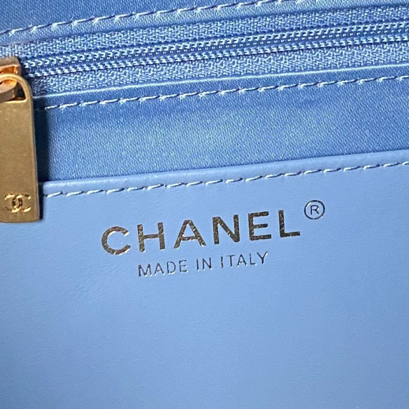 Ch**el shopping bag in shiny lambskin (as5740)