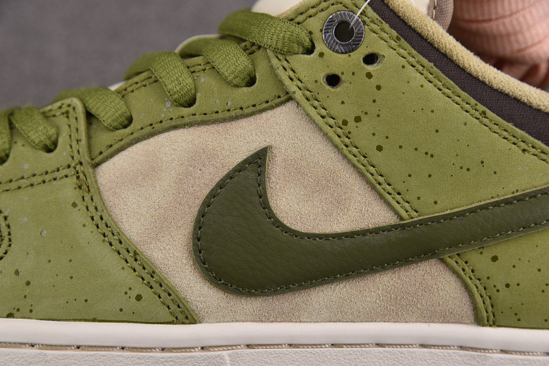 Yuto Horigome Nike SB Dunk "Asparagus" HF8022-300