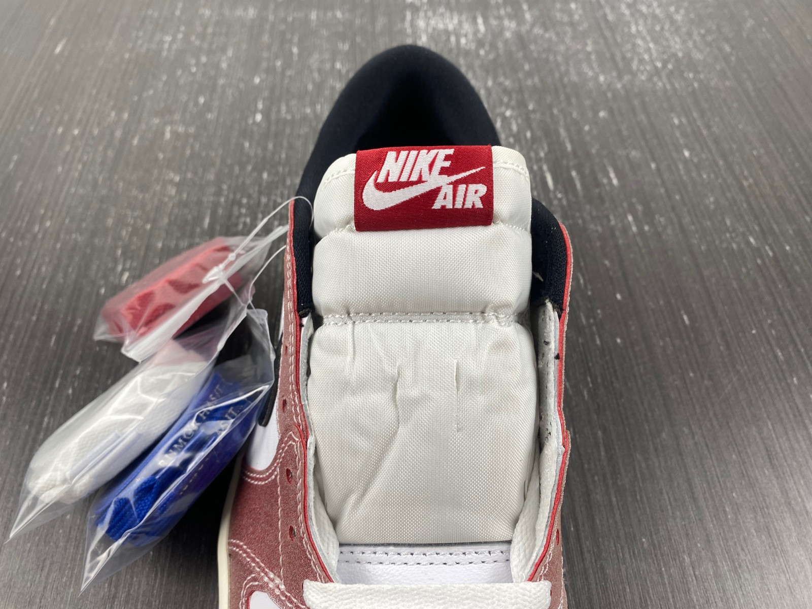 Trophy Room x Air Jordan 1 OG Low FN0432-017