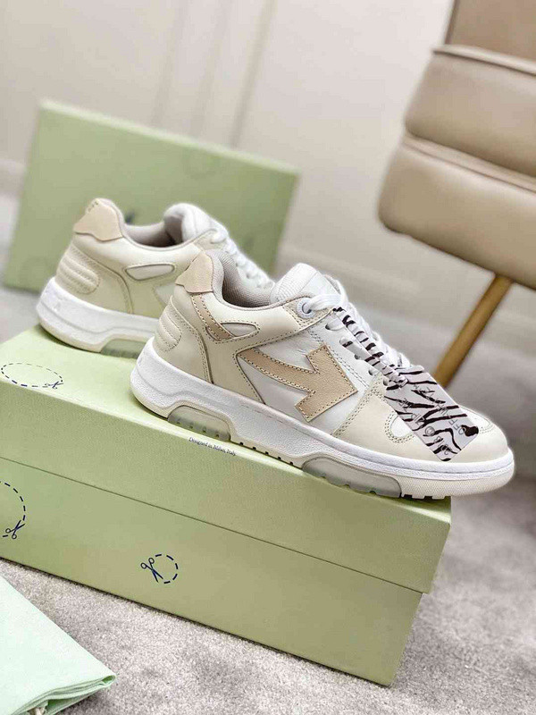 Off-White c/o Virgil Abloh