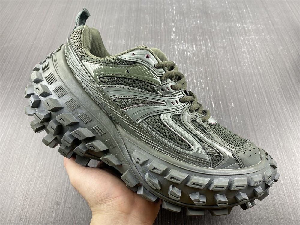 Ba*len*cia*ga bouncer chunky-sole sneakers