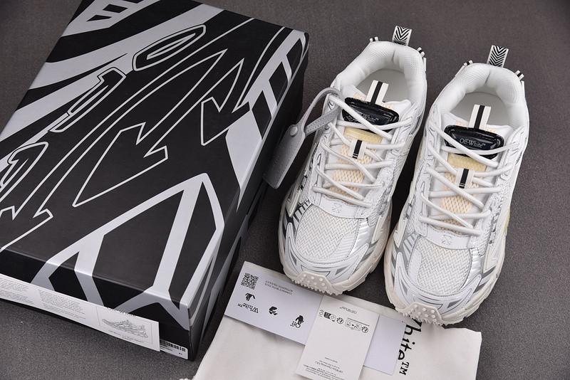 Off-White c/o Virgil Abloh