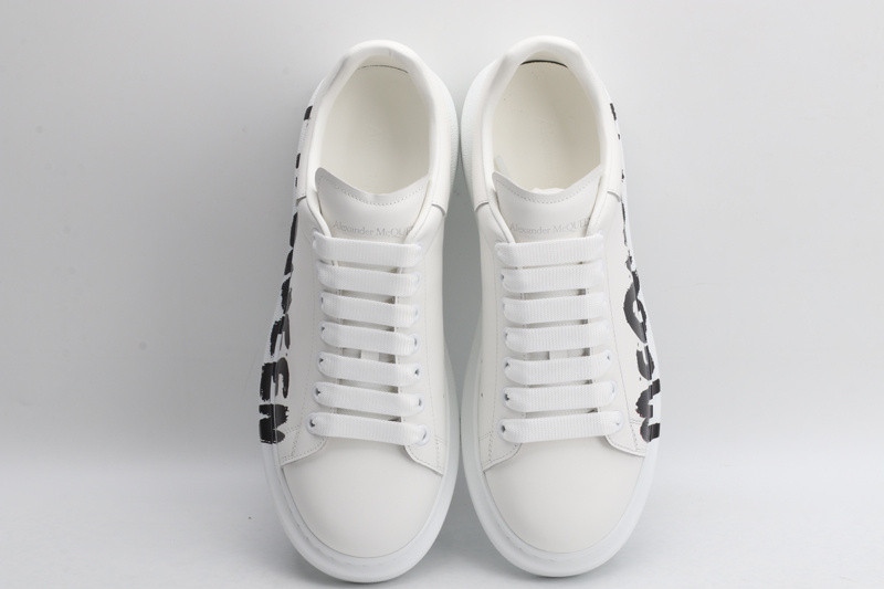 ALEXANDER MCQUEEN SNEAKER