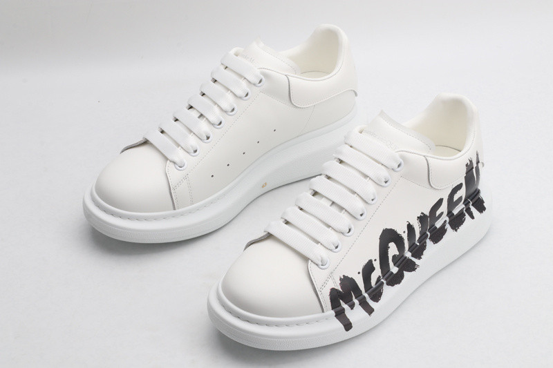 ALEXANDER MCQUEEN SNEAKER