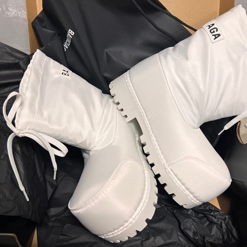 Balenciaga Alaska Low Boot in white nylon