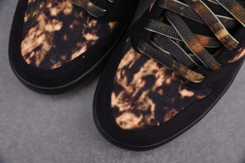 Nike Dunk SB Low Pushead 2 536356-002