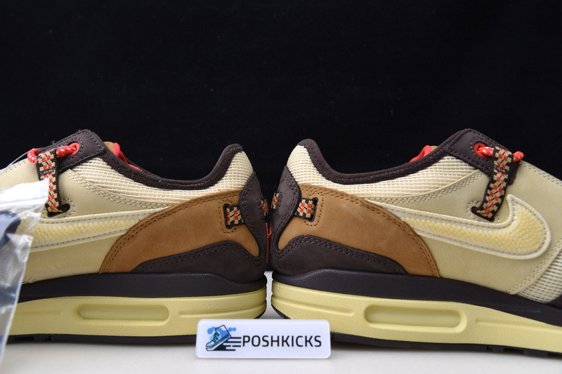 Travis Scott x MAX 1 DO9392-200