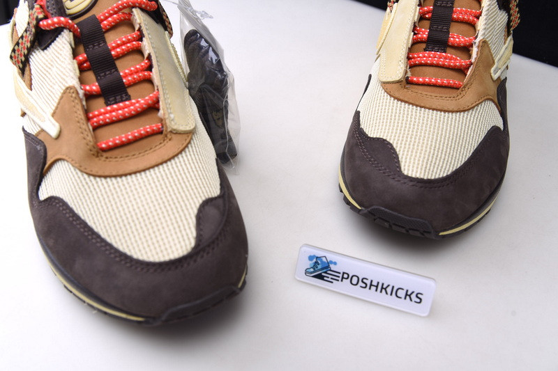 Travis Scott x MAX 1 DO9392-200