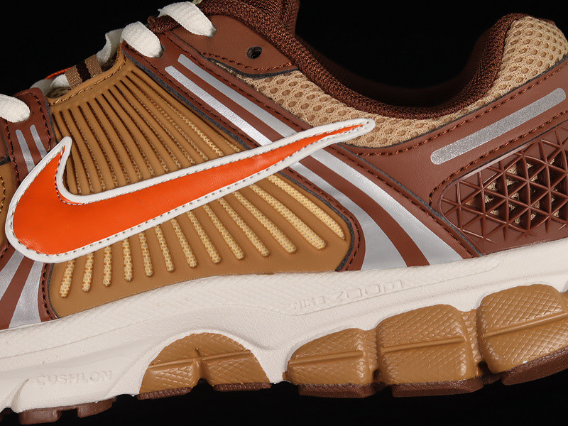 Nike Air Zoom Vomero 5