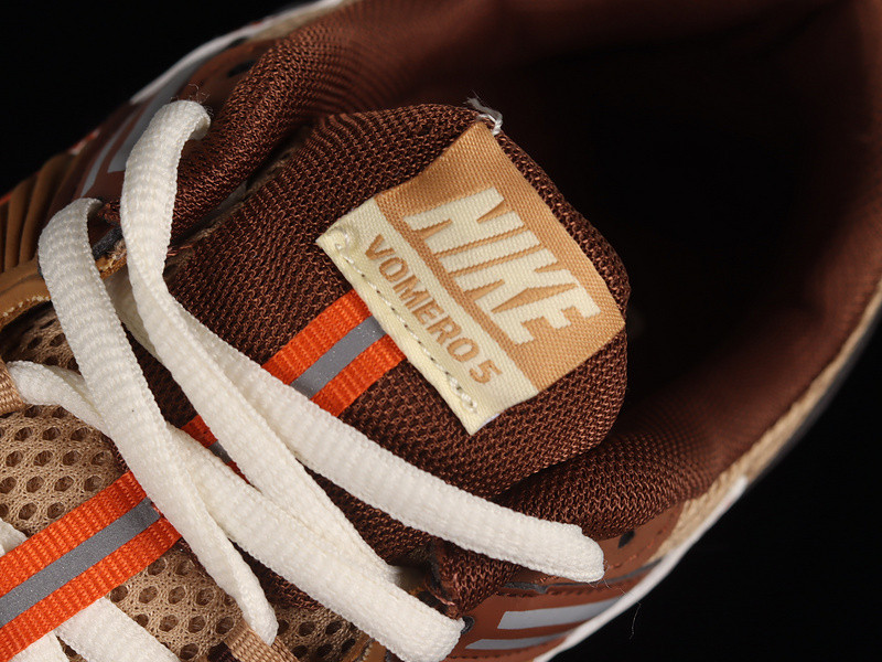 Nike Air Zoom Vomero 5