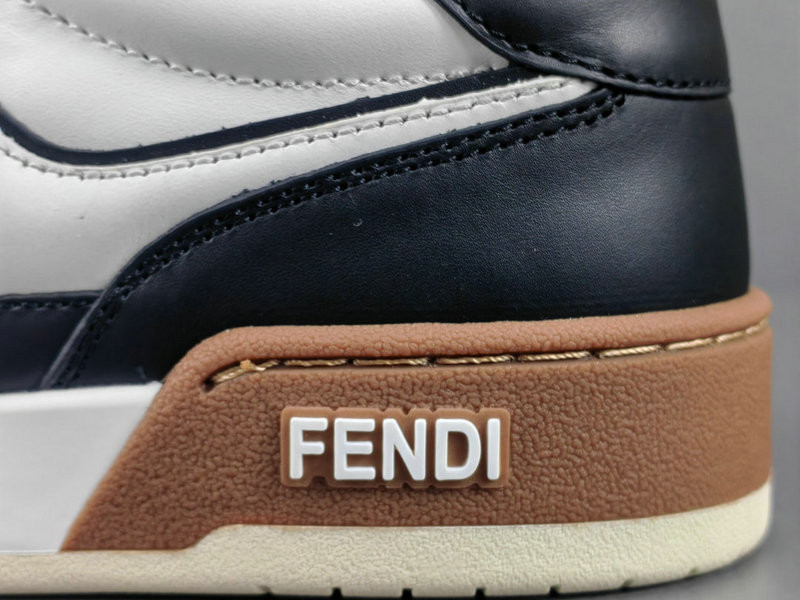 FENDI SNEAKERS