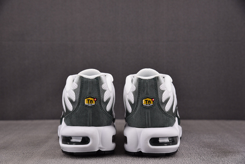 Nike Air Max Plus Premium