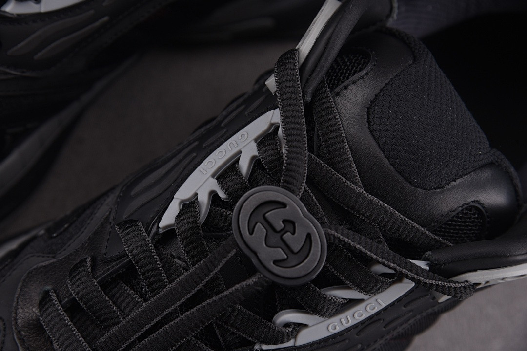 Gvc*1 2.0 Low Top Sneaker