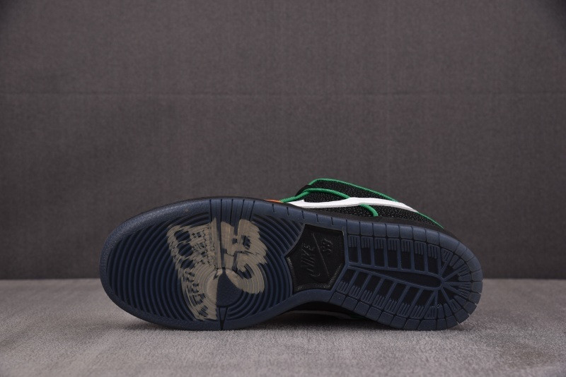 Bronx Girls Skate x Nike SB Dunk Low HV1664-001