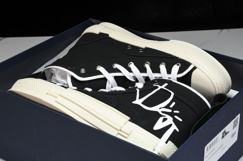 D B23 HIGH-TOP SNEAKERS