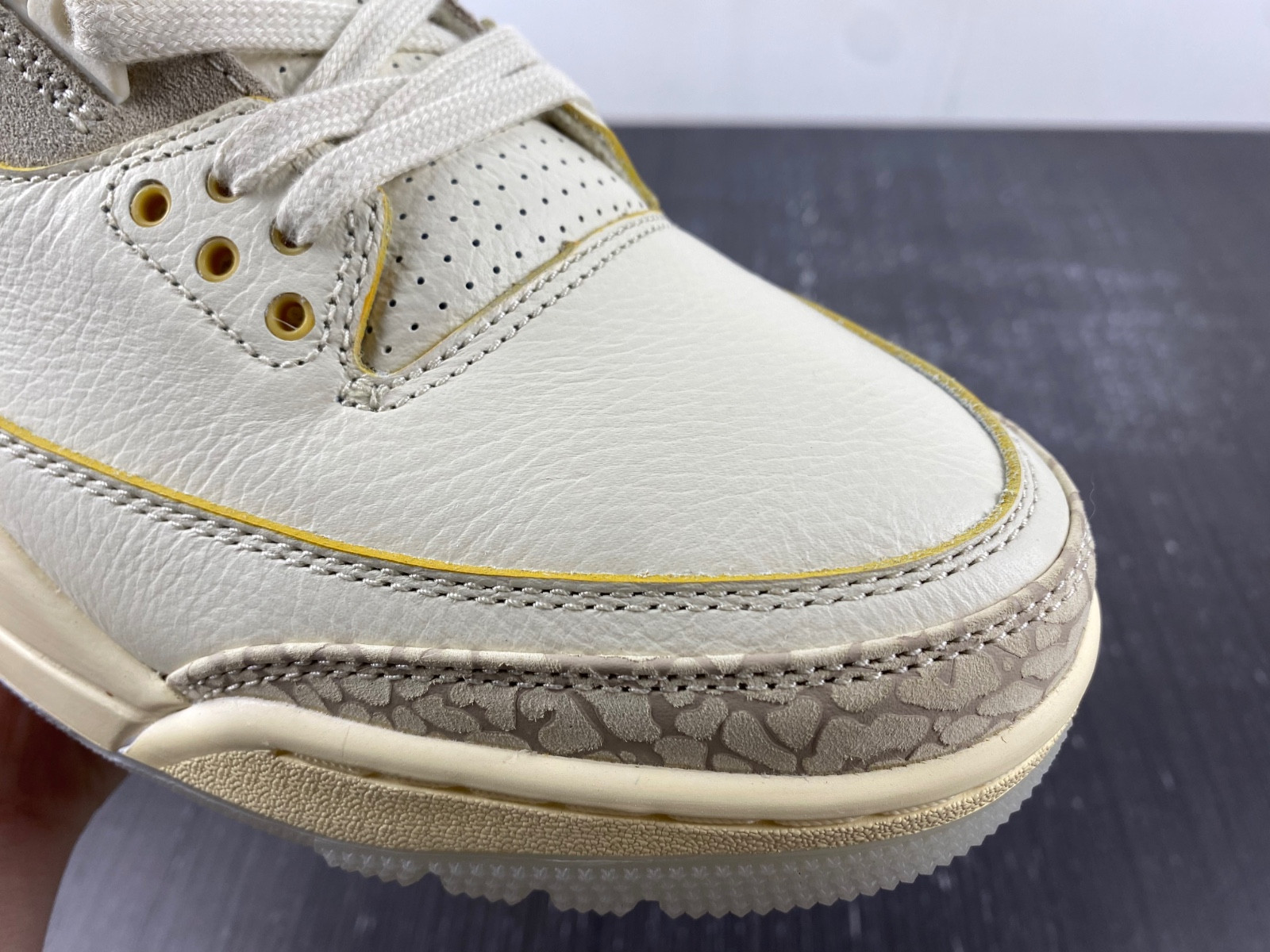 J Balvin x Air Jordan 3 "Medellín Sunset" FN0344-901