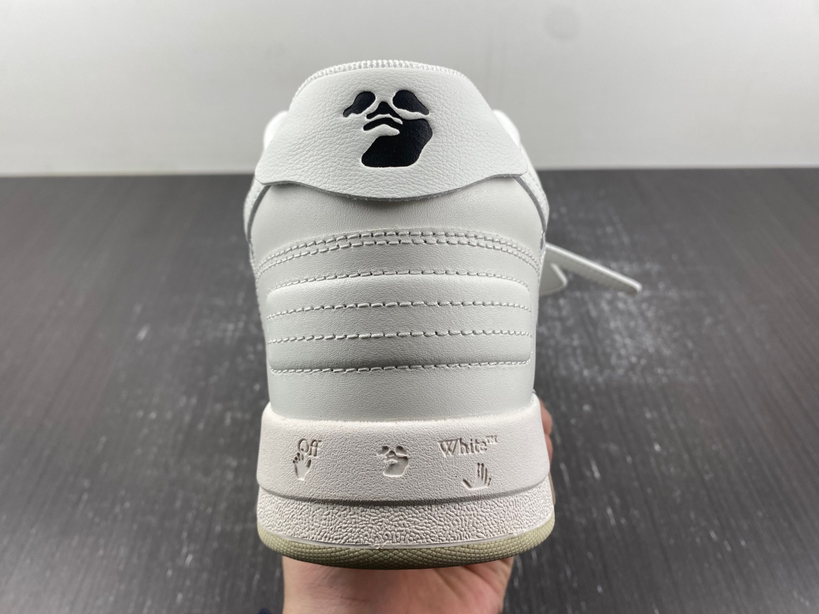 Off-White c/o Virgil Abloh