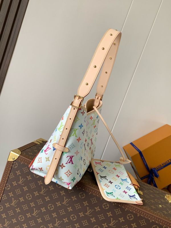 LOUIS VUITTON CARRYALL