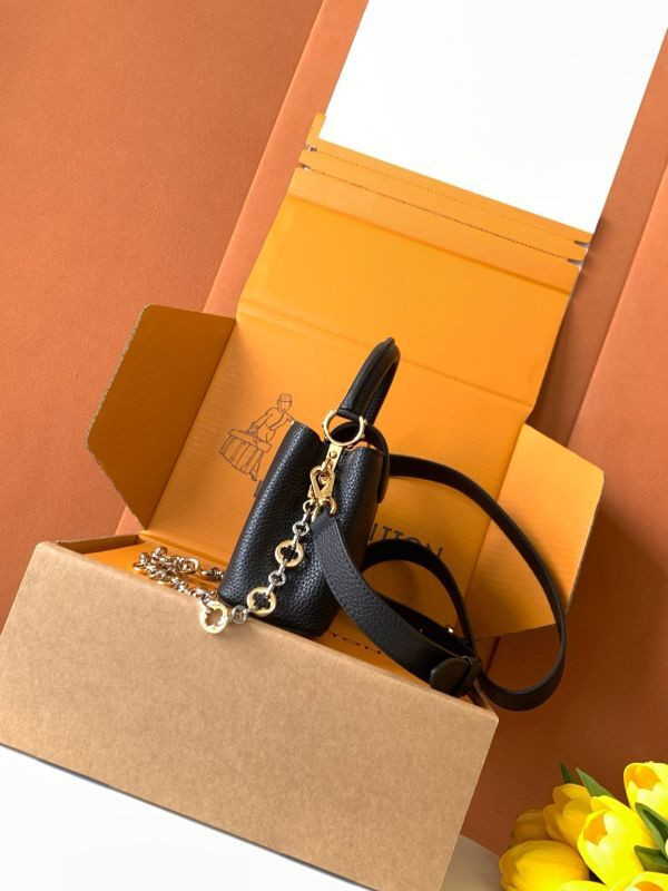 LV capucines Mini Black