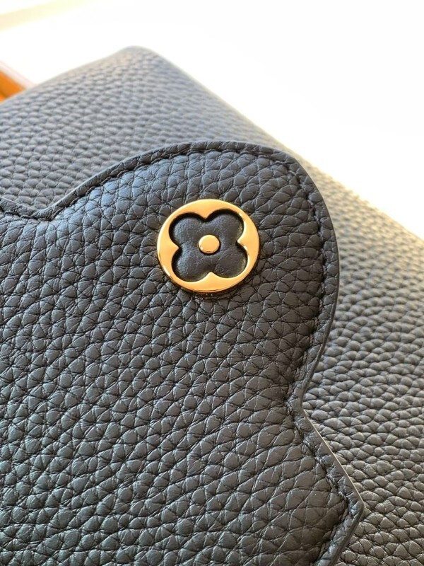 LV capucines Mini Black