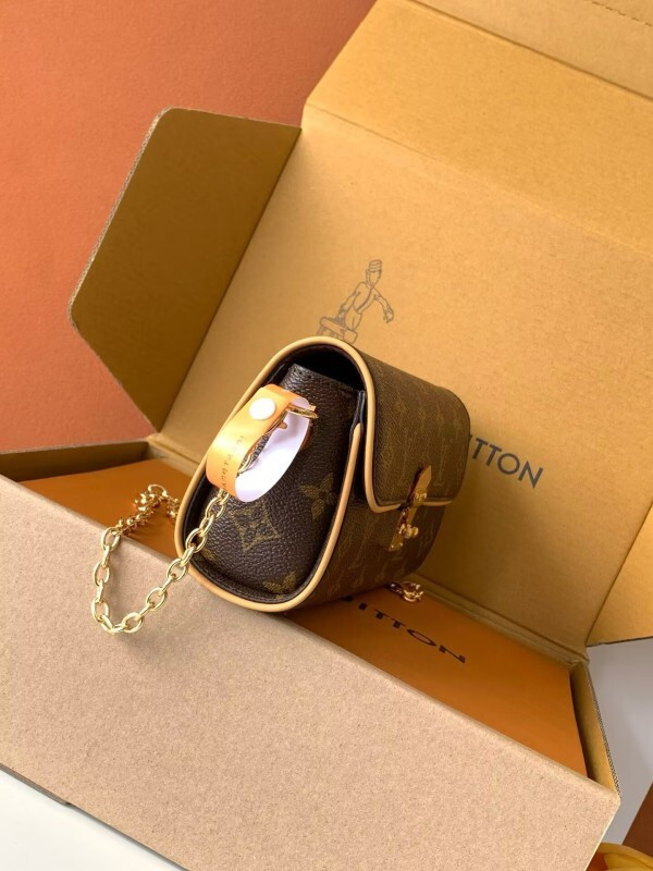 1V POCHETTE CAMILLE