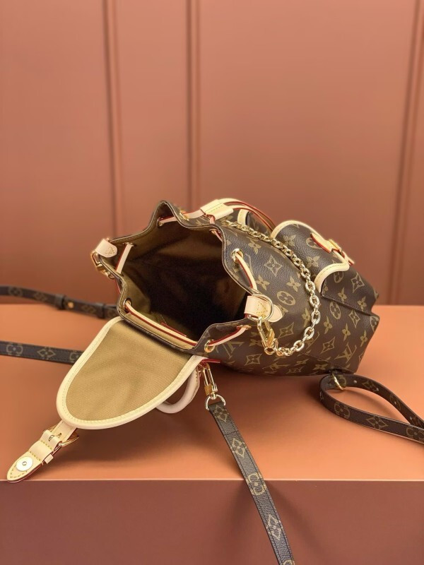 l0vis Vvtt0n monogram excursion backpack m46932