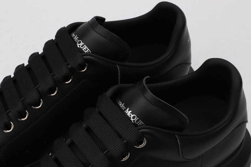 ALEXANDER MCQUEEN SNEAKER