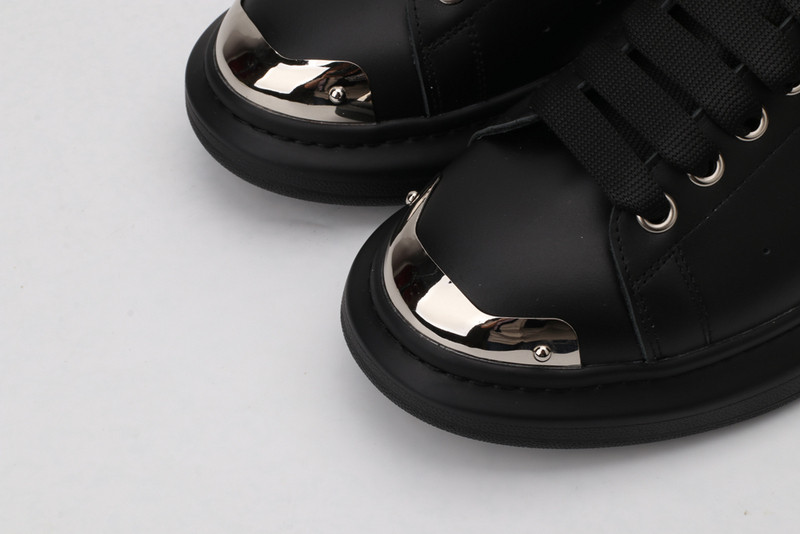 ALEXANDER MCQUEEN SNEAKER