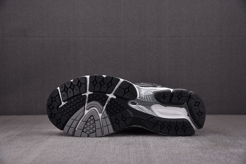 NEW BALANCE 1906R DARK GREY M1906RJS