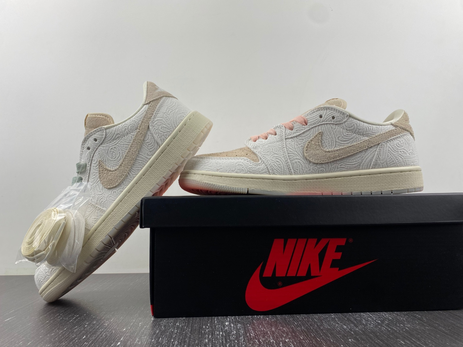 Jordan 1 Retro Low OG Chris Paul Men