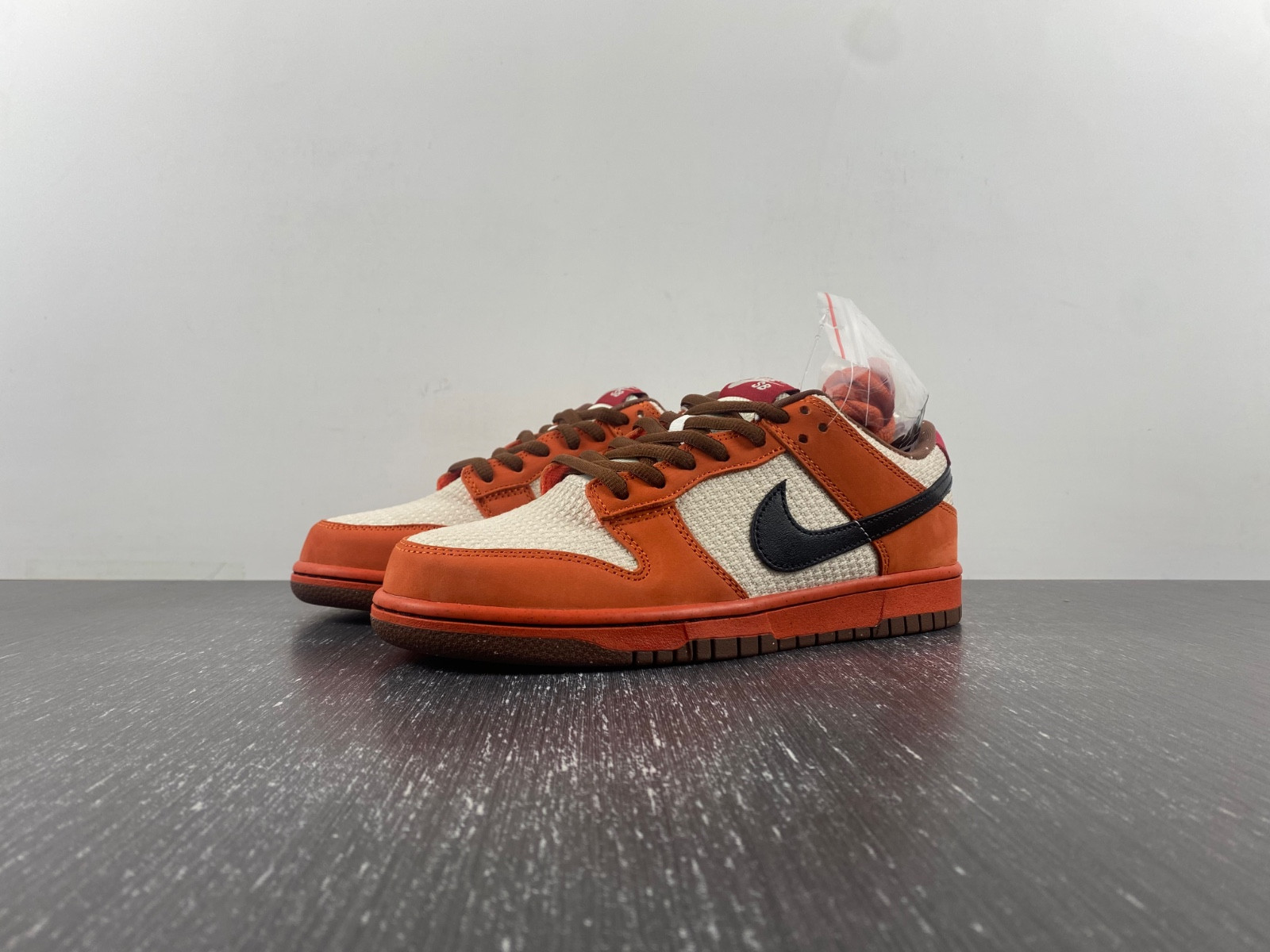 Nike SB Dunk Low Top Ramen Men