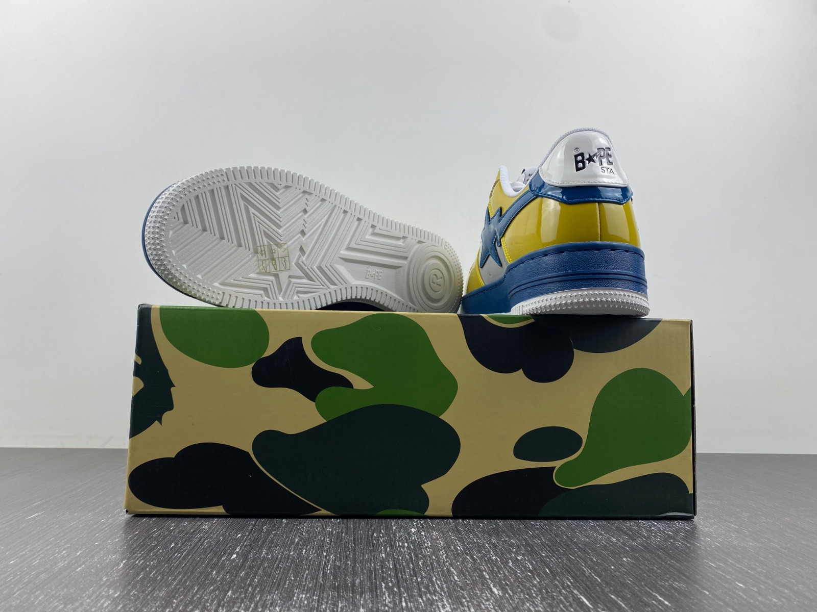 BAPE SNEAKERS