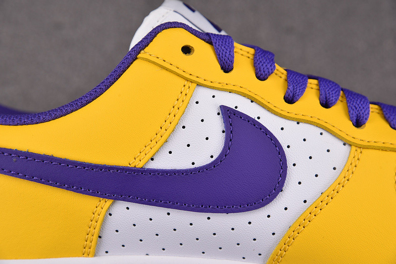 Kobe Bryant x Nike Air Force 1 Low FZ1151-100