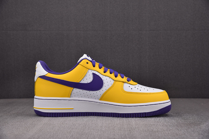 Kobe Bryant x Nike Air Force 1 Low FZ1151-100
