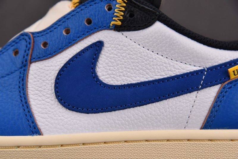 Air Jordan 1 Low UN HQ6998-146