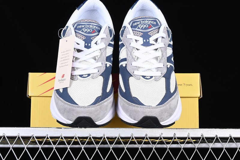 New Balance 990v6 