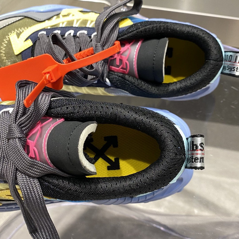 OW C/O ODSY-1000 SPORTS SHOES