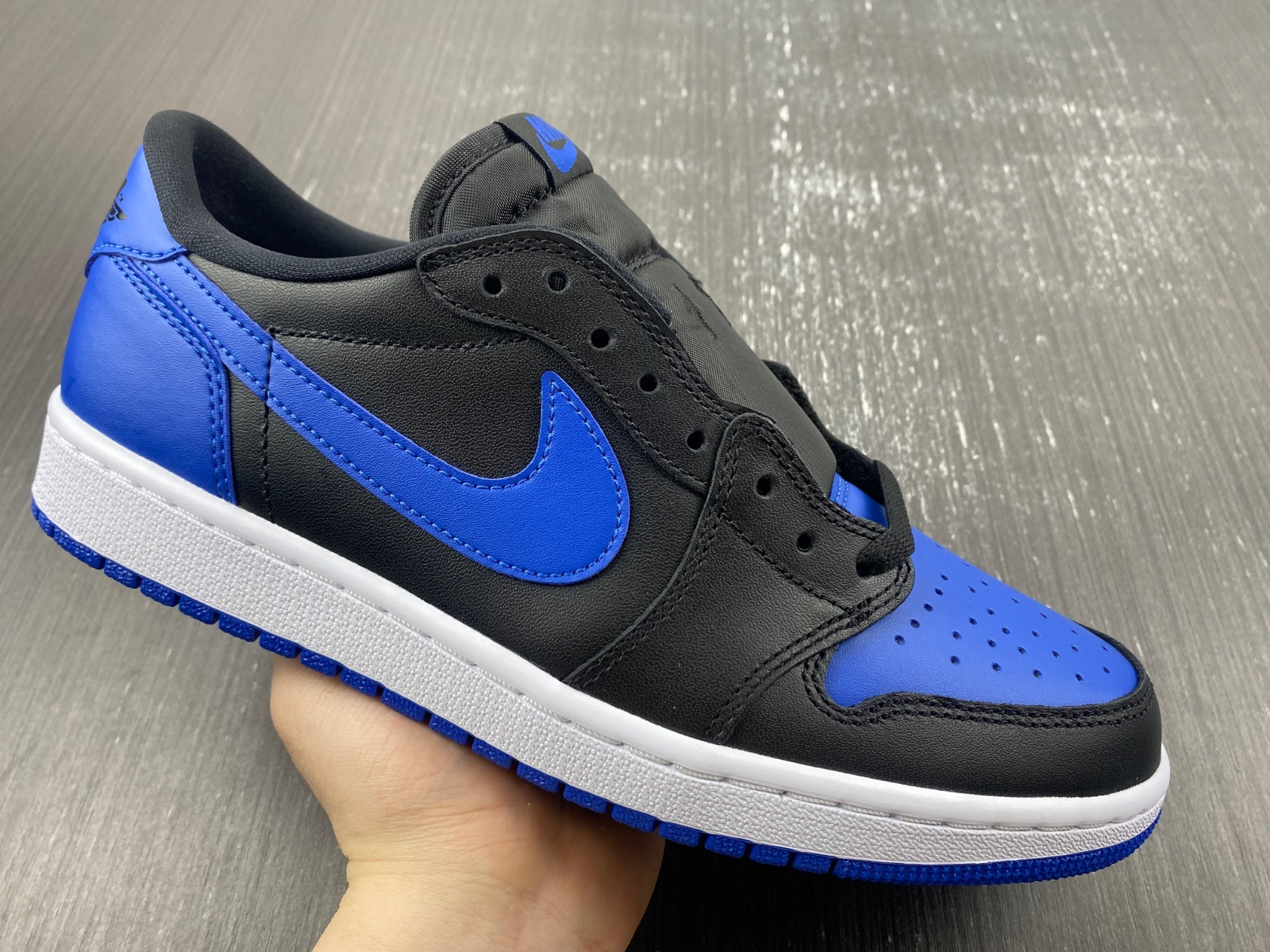 Jordan 1 Retro Low Royal (2015) - 705329-004