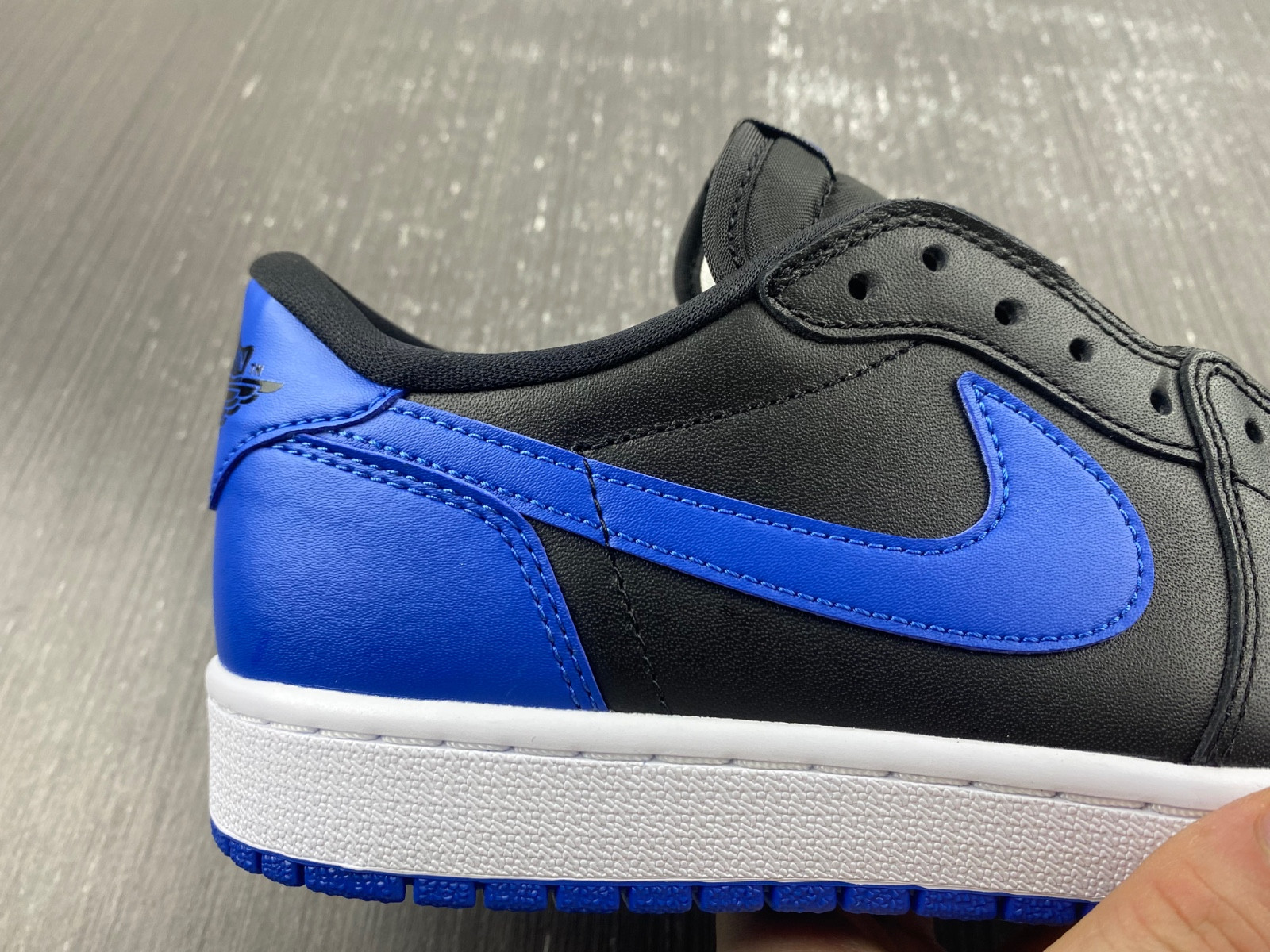 Jordan 1 Retro Low Royal (2015) - 705329-004