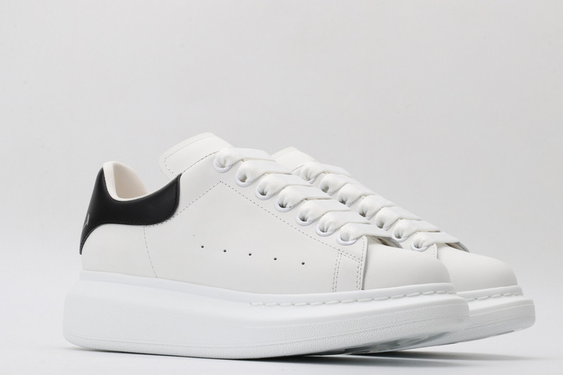 ALEXANDER MCQUEEN SNEAKER