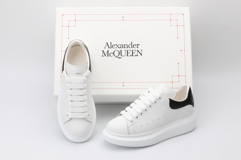ALEXANDER MCQUEEN SNEAKER