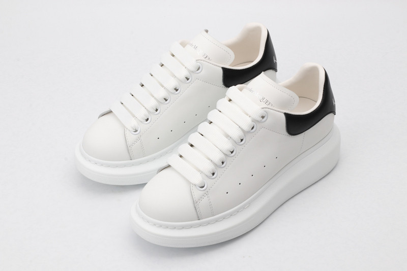 ALEXANDER MCQUEEN SNEAKER