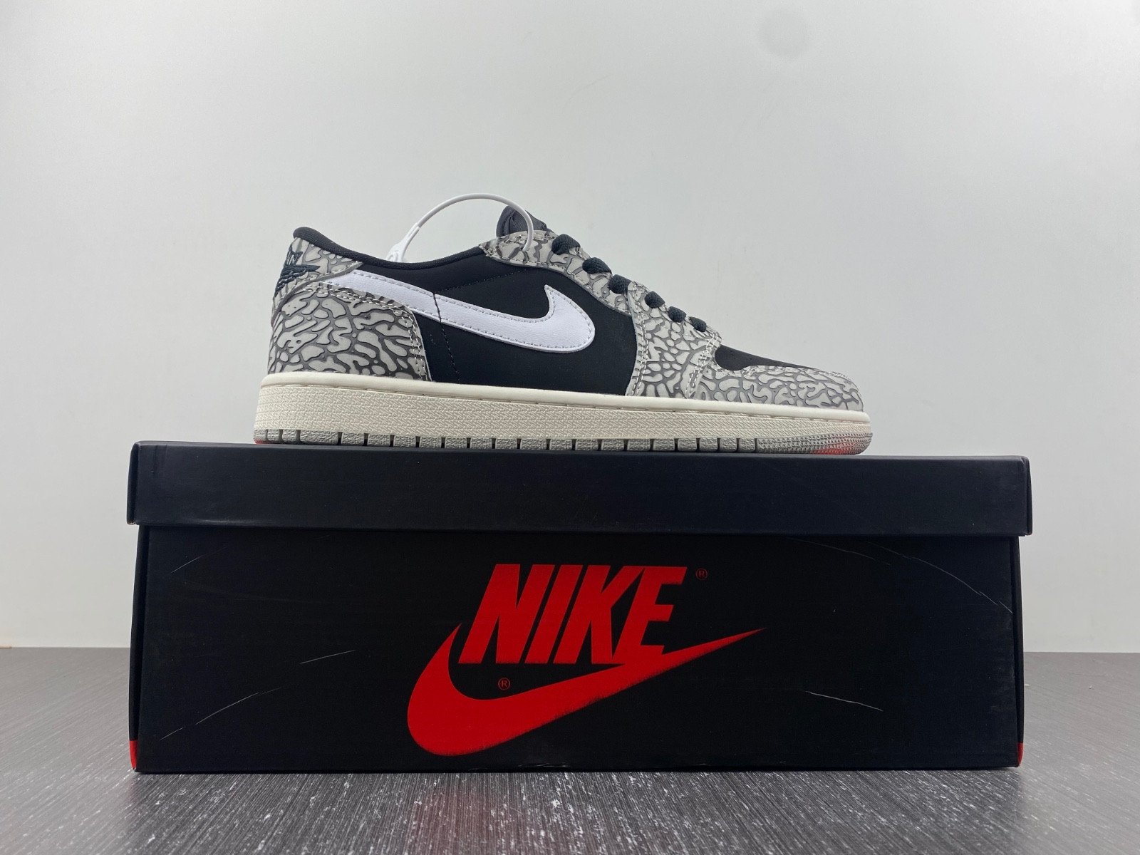 Jordan 1 Retro Low OG Black Cement - CZ0790-001