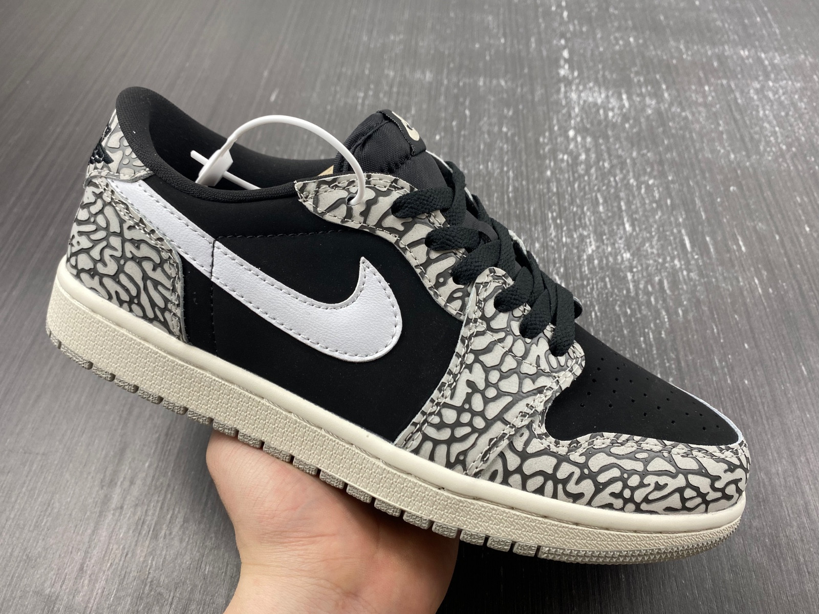 Jordan 1 Retro Low OG Black Cement - CZ0790-001