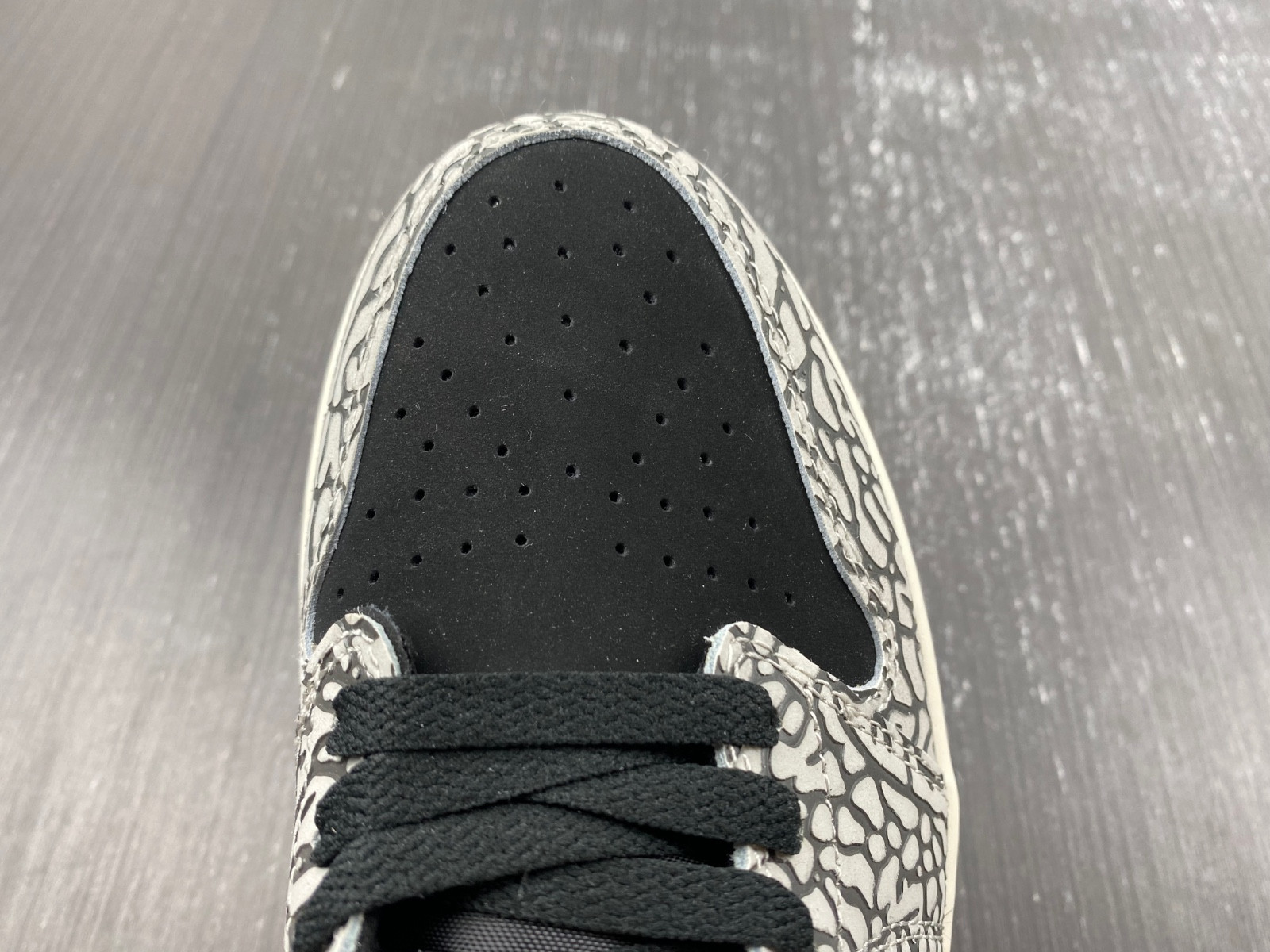 Jordan 1 Retro Low OG Black Cement - CZ0790-001