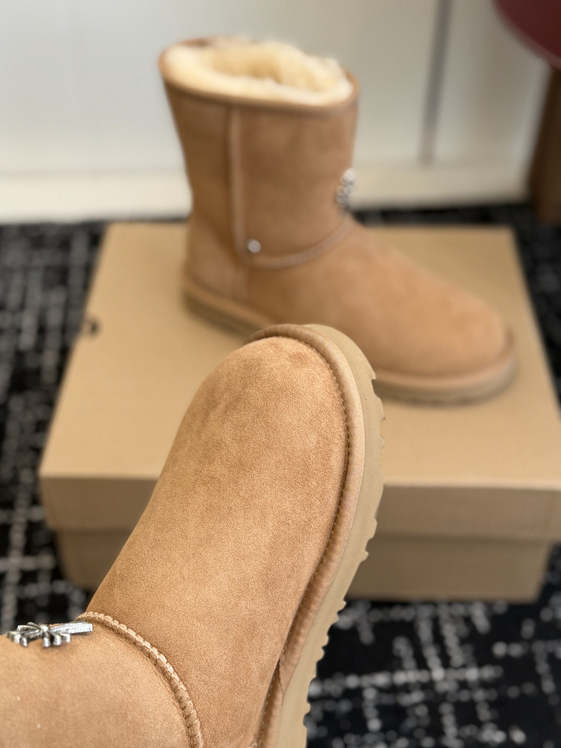 ugg x Ch*0me He**ts boots